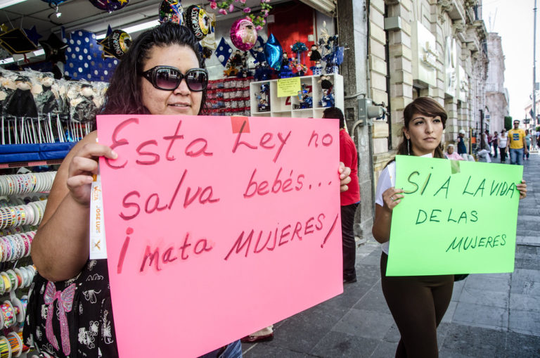 Feministas rechazan iniciativa ciudadana contra derechos de las mujeres en Aguascalientes