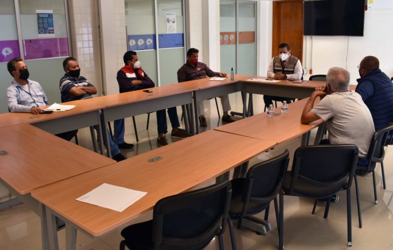 Revisan CMOV en Aguascalientes y concesionarios de taxis planes para mejorar el servicio