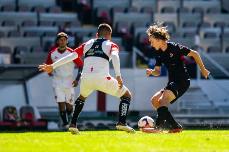 Necaxa sostuvo partidos de preparación ante UDG y Xolos en Guadalajara
