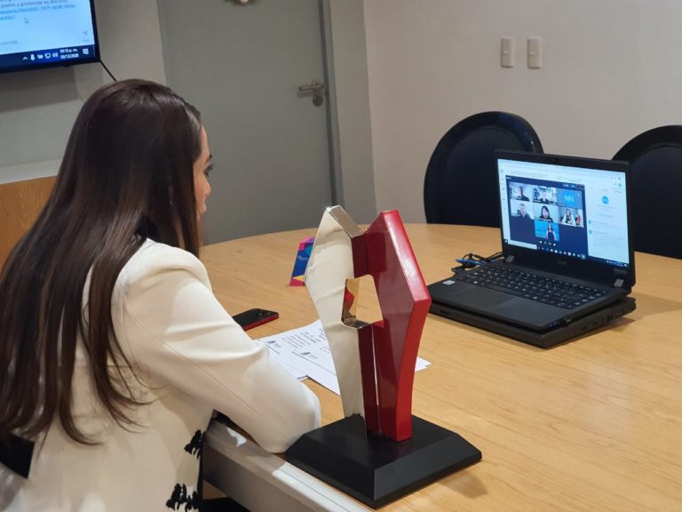 Revista Alcaldes premia a la alcaldesa por el CAM