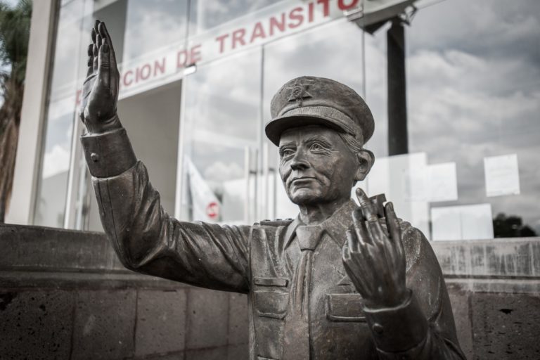 Comandante Lupillo, ejemplo de servicio y amor por su trabajo