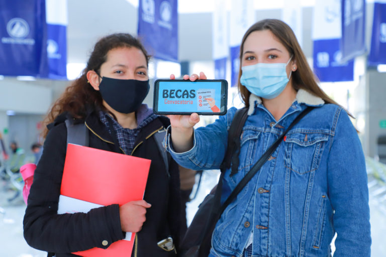 UAA abre primera convocatoria de becas 2021