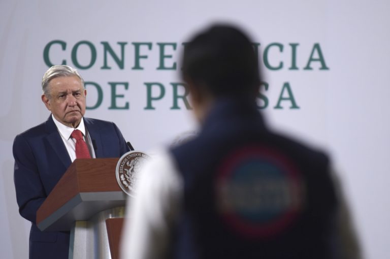 AMLO reta a Loret: “Te cambio la plusvalía de la finca de Palenque por tu departamento en EU”