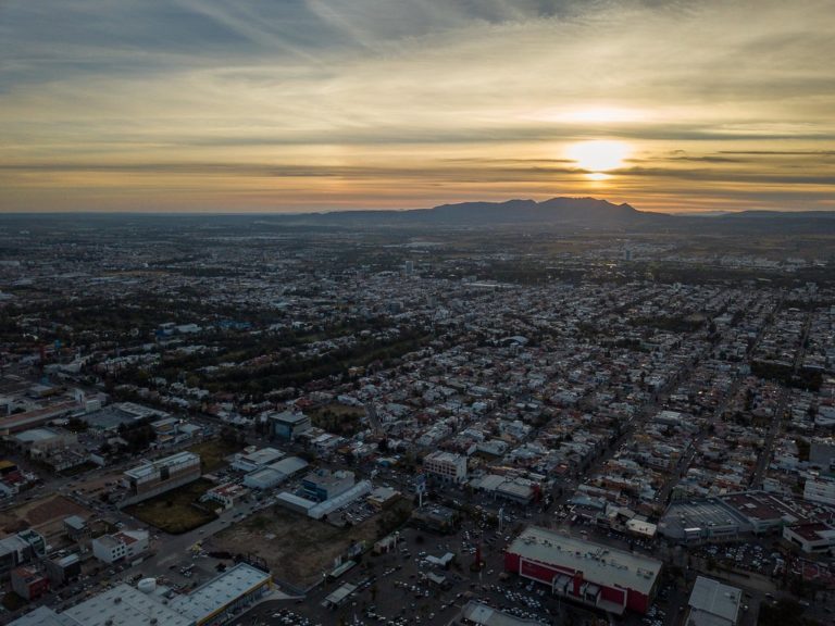 Quitar el horario de verano podría afectar los costos de la energía eléctrica para las industrias