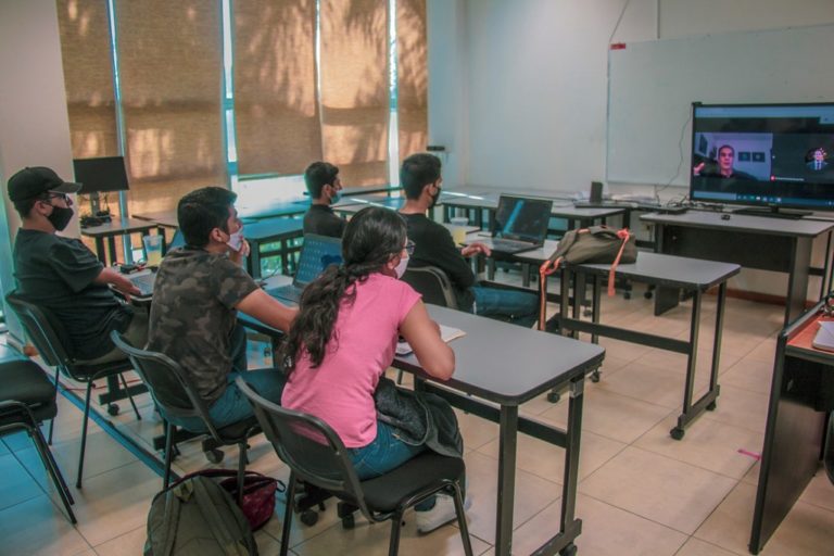 Pocos estudiantes de Aguascalientes dispuestos a exponerse para tener asesorías presenciales en las aulas