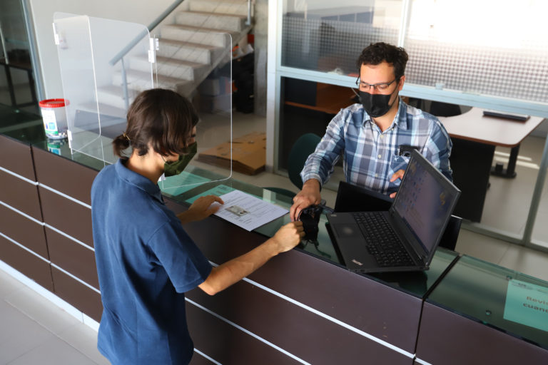 UAA abre convocatoria para acceder a préstamo de computadoras y paquetes de datos