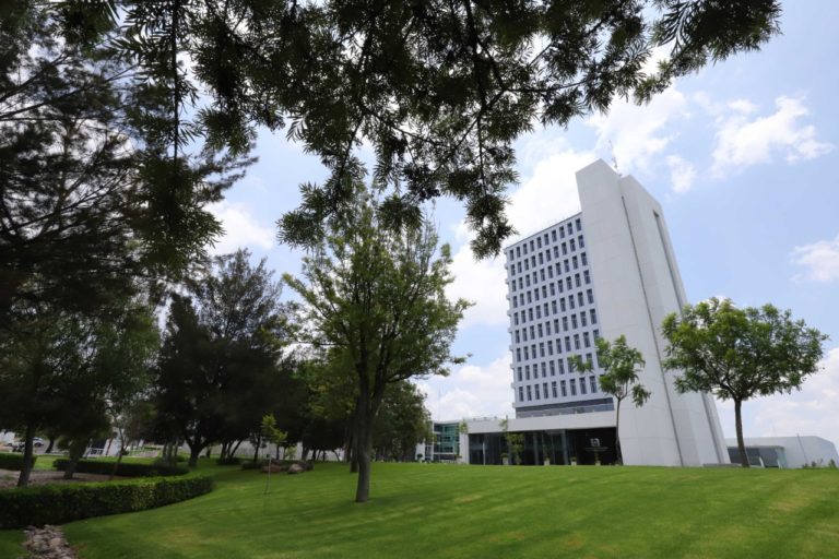 UAA y Aciuaa acuerdan incremento salarial de docentes e investigadores para 2021