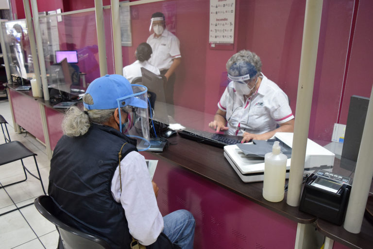 Refuerza INE atención al público en los módulos de credencialización