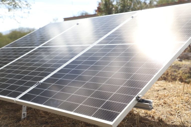 Gobernador de Aguascalientes entregó apoyos para mejorar la eficiencia energética en Calvillo