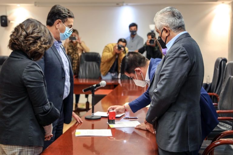 Organizaciones civiles y el IAM analizan pertinencia de la Secretaría de la Familia