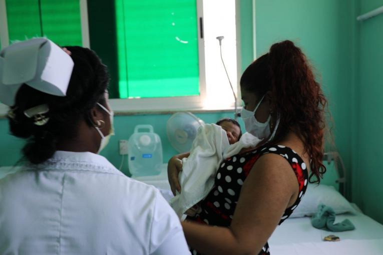 Issea recomienda cuidados extremos a mujeres embarazadas para no contagiarse de covid-19