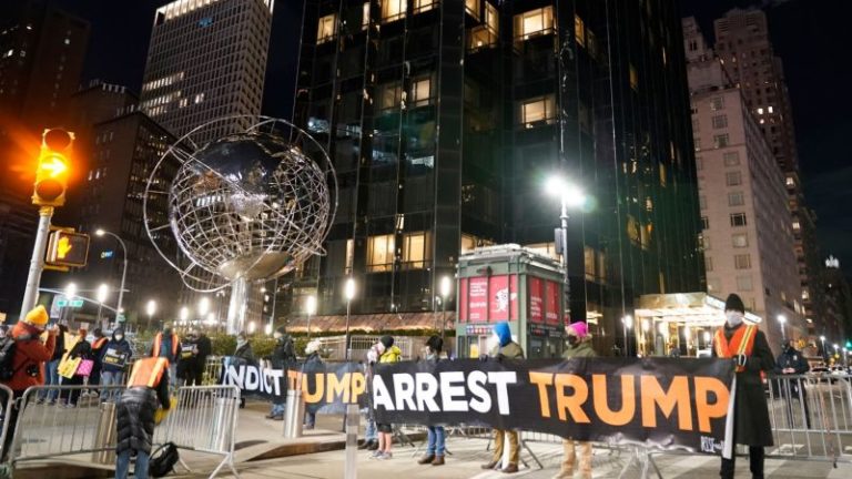 Twitter congela la cuenta de Trump por justificar la toma violenta del Capitolio