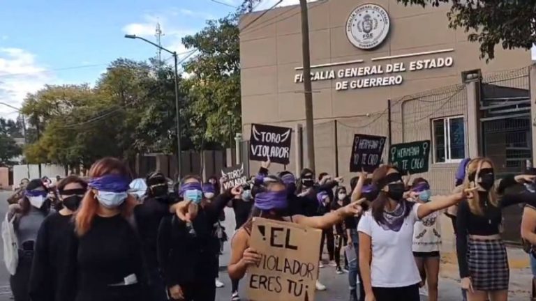 “Un violador no será gobernador”, claman feministas ante FGE de Guerrero por caso de Felix Salgado