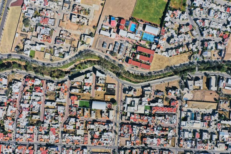 En 2023 emitirán convocatoria para otorgar créditos para vivienda al magisterio