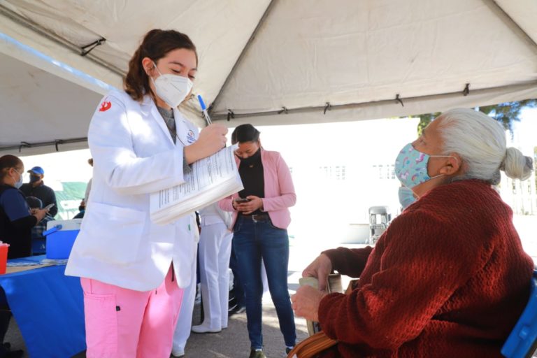 Pese a los ajustes, Issea confía en que la vacunación contra covid-19 termine a tiempo en Aguascalientes