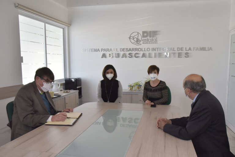 DIF Estatal y Colegio de Notarios fortalecen relación de cooperación