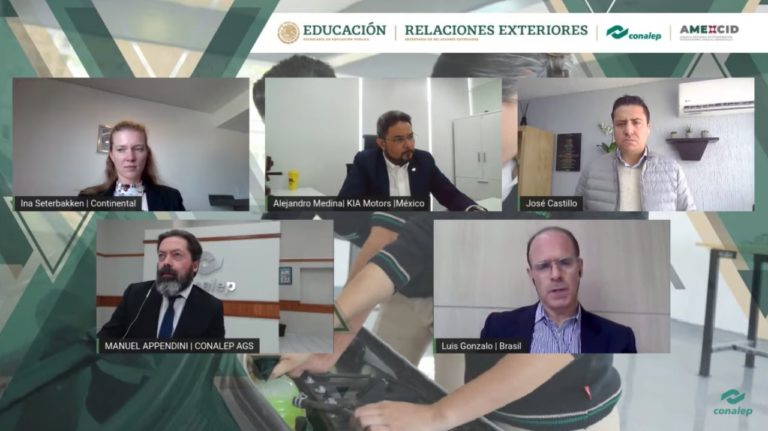 Conalep realizó foro sobre las necesidades de la industria automotriz