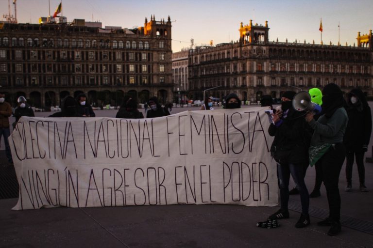 “Si no está con las víctimas es cómplice”, reclaman a López Obrador por candidatura de Salgado Macedonio