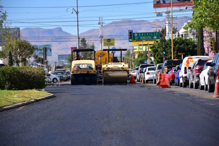 Municipio realiza mantenimiento y rehabilitación de vialidades