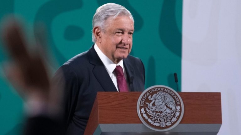 AMLO a gobernadores que aceptaron Acuerdo por la Democracia: “no crean que es pura faramalla”
