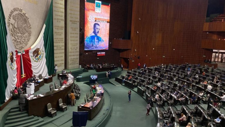 Morena va por modificación a ley de amparo: busca que jueces no puedan suspender leyes