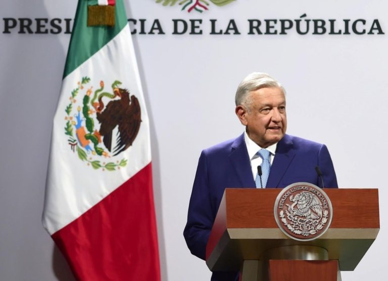AMLO va por tres reformas constitucionales: eléctrica, electoral y de seguridad