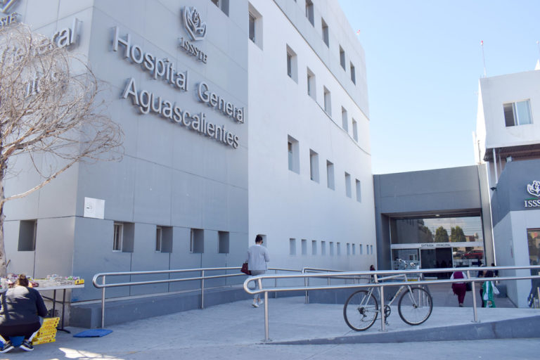 El ISSSTE no llevó a cabo las licitaciones a tiempo para todos los análisis clínicos