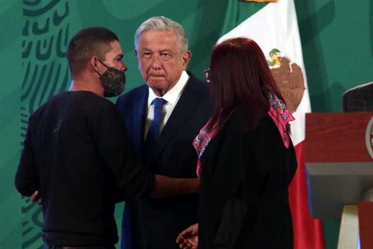 Joven que burló la seguridad en Palacio Nacional “no tenía intención de dañar”: AMLO