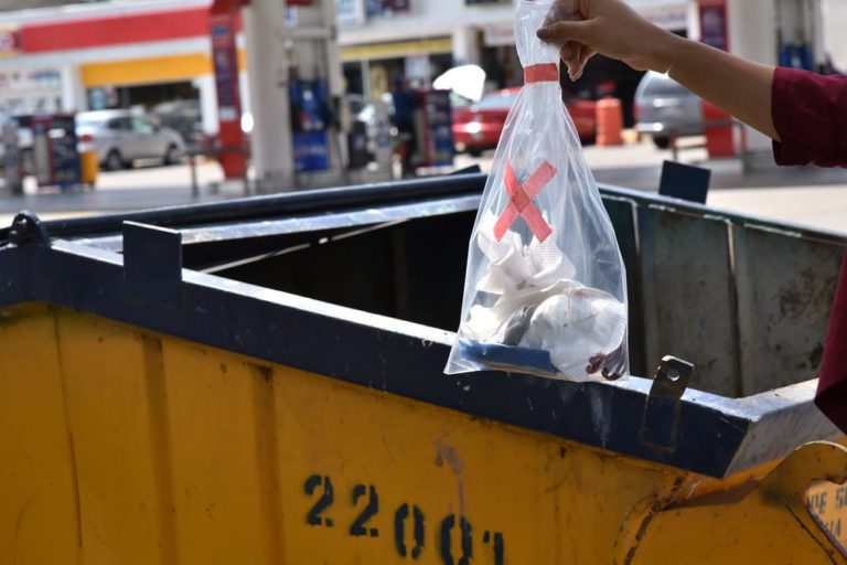 Basura covid: una amenaza creciente desechada por hospitales, clínicas y laboratorios