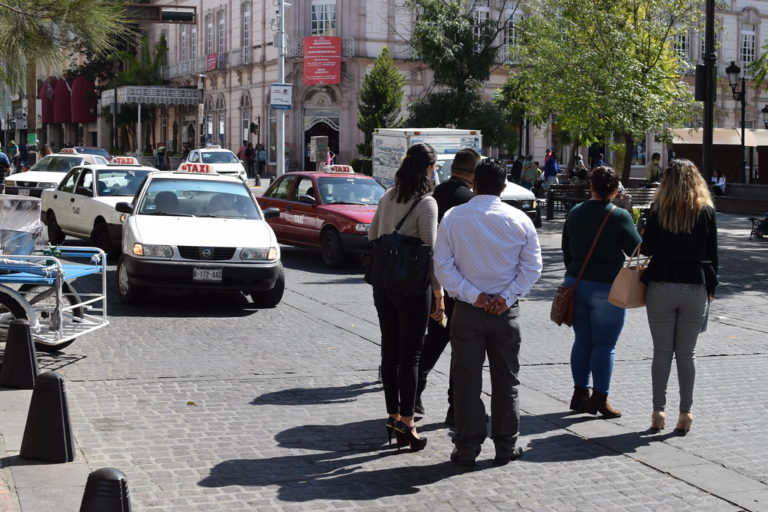 Un tercio de la población del estado de Aguascalientes no cuenta con auto, moto o bicicletas