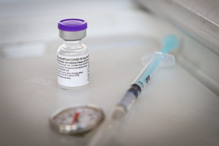 Pide Fagea-CROM vacunas para personal de apoyo a los servicios de salud