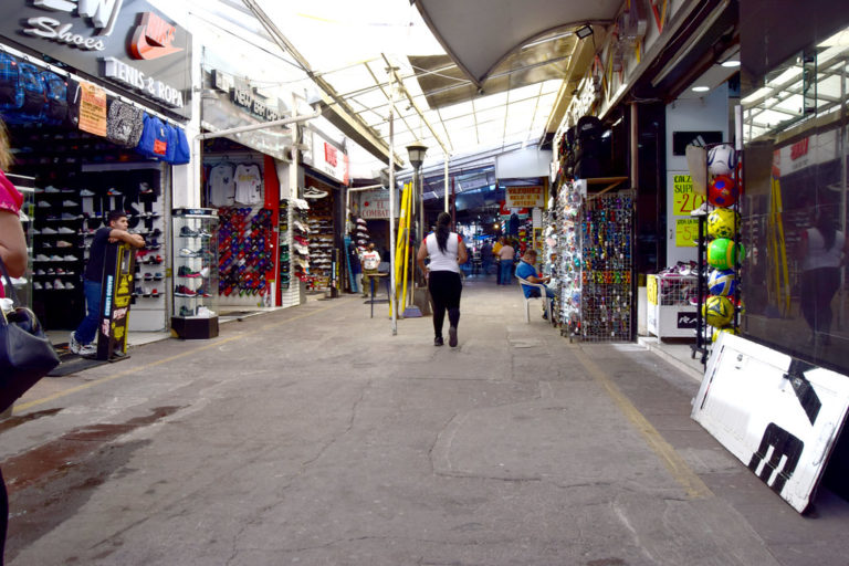Reclaman comerciantes de Aguascalientes abandono de las autoridades del centro de la ciudad capital