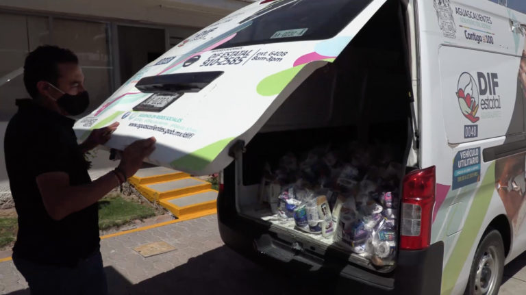 En Aguascalientes, DIF Estatal entrega paquetes de higiene personal a internas del Cereso Femenil