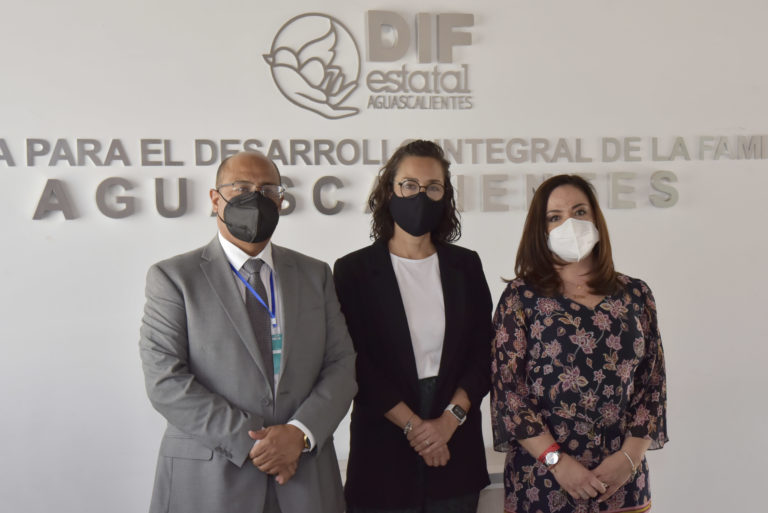 DIF Estatal presentó a Karla Yazmín Esparza Lazalde, su nueva directora en Aguascalientes