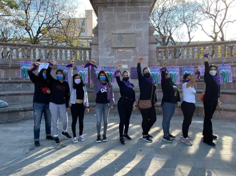 El 8 de marzo debe ser un recordatorio de las múltiples deudas que tienen las instituciones y la justicia con las mujeres.