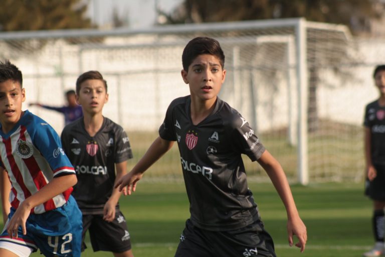 Equipos de la Escuela de Futbol Necaxa sostuvieron partidos de preparación en Guadalajara