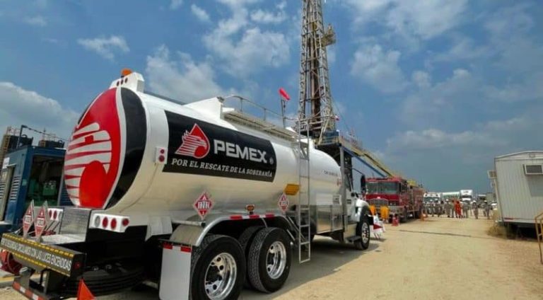 Anuncia Pemex descubrimiento de campo gigante de petróleo en Tabasco