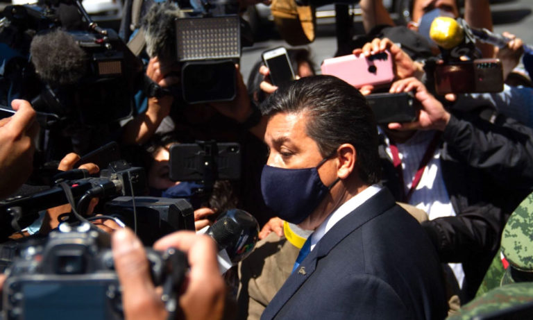 Con Cabeza de Vaca se dispara percepción de corrupción en policía estatal