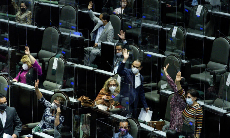 Pagan desde San Lázaro precampañas de diputados que buscan reelección