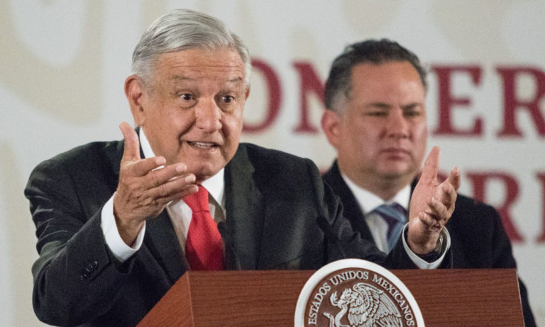 AMLO ya instruyó a la UIF poner bajo la lupa a ministros y exministros de la SCJN