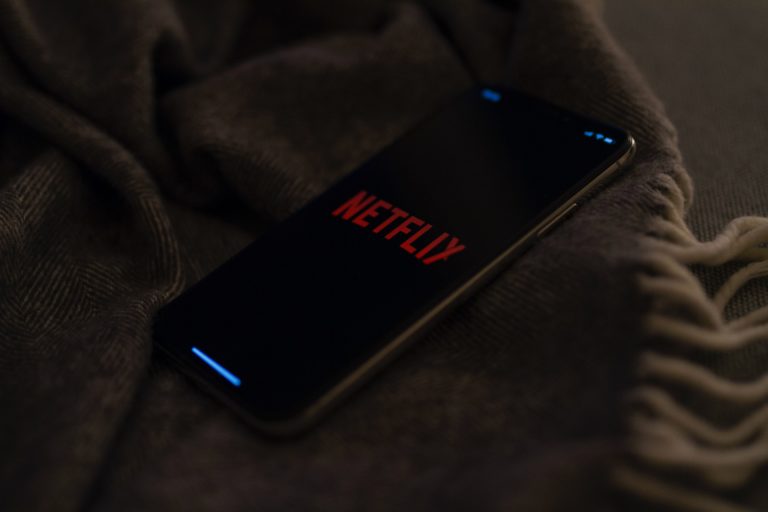 Netflix alista prueba para impedir el uso compartido de contraseñas