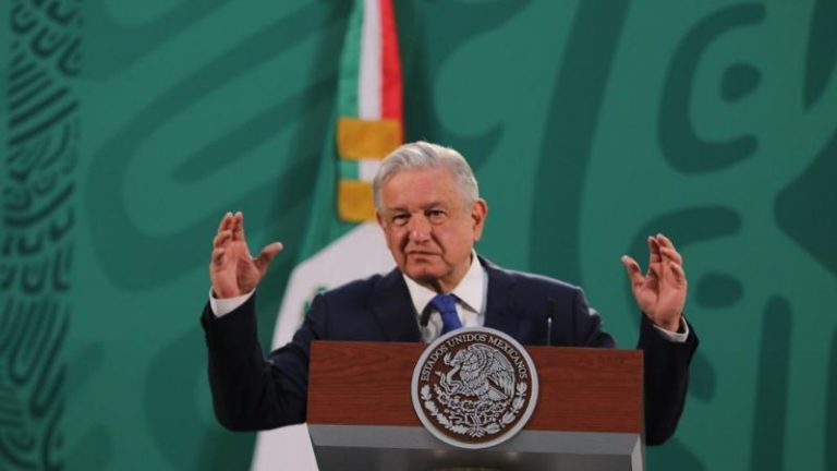 AMLO culpa a la prensa de malinterpretar su “Ya chole” y pide a feministas no dejarse manipular