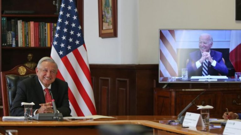 AMLO pide a Biden un “préstamo” de vacunas de AstraZeneca
