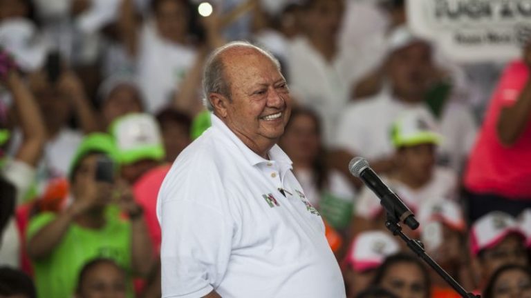 Esto es lo que recibirá Romero Deschamps como pensión, prestaciones y beneficios