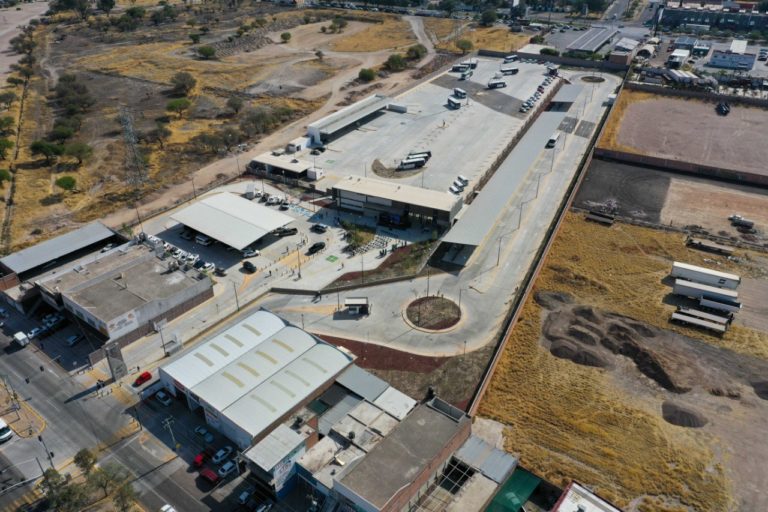Entrega gobernador de Aguascalientes Terminal Sur Mahatma Gandhi