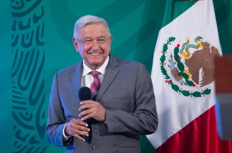 AMLO y su crítica a intelectuales: “una élite completamente separada del pueblo”