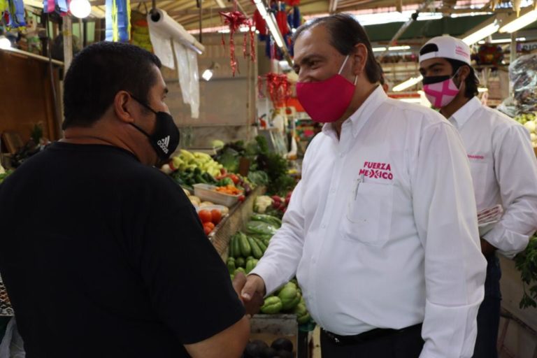 Comerciantes del Mercado Terán piden mantenimiento y seguridad a Luis Armando Reynoso