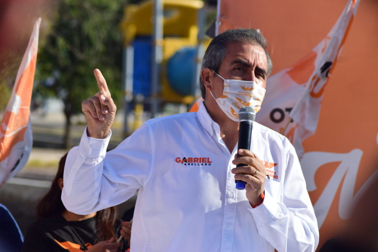 El PAN y Veolia tienen contubernio, afirma Gabriel Arellano