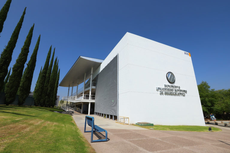 En la UAA abordan problemas socioeconómicos y de salud pública en México desde enfoque matemático