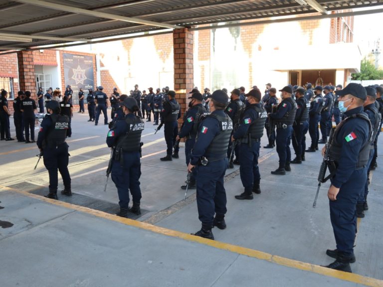 Entregan insignias a nuevo elementos de la SSPE en Aguascalientes